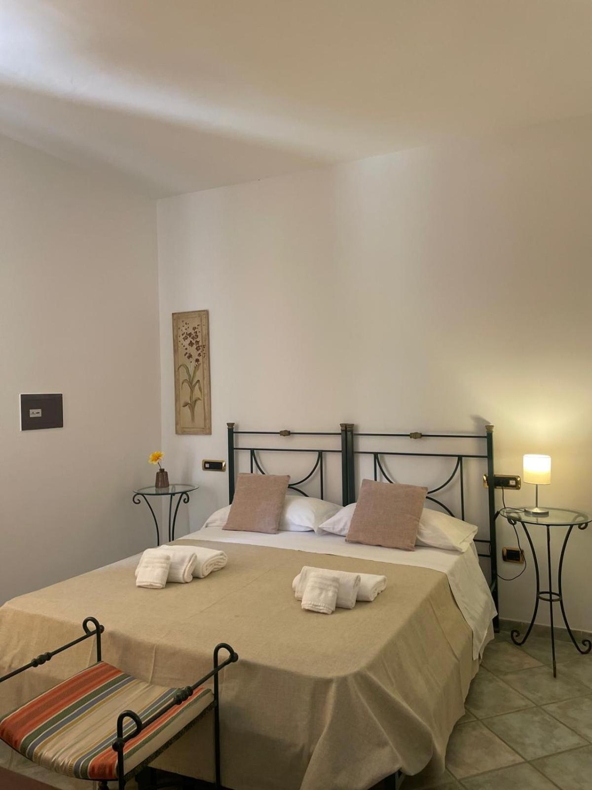Hotel Residence Da Carmelo Палинуро Екстериор снимка
